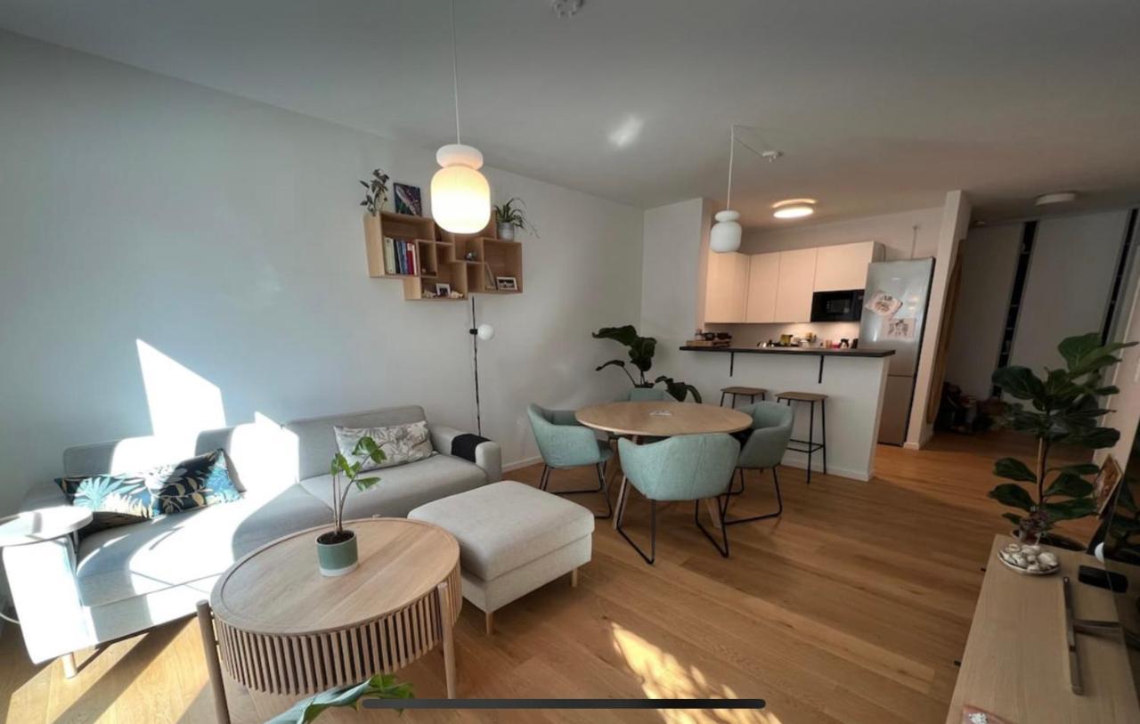 Naehe Messe: Zentrale Wohnung Mit Balkon Und Loggia フランクフルト エクステリア 写真